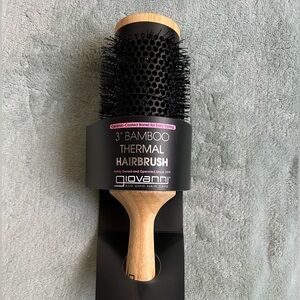 Giovanni Cosmetics Blow out hair brush